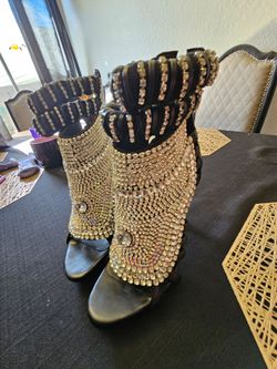 Stiiletto heels from glory connection paid 350. 200 obo size 40 never worn