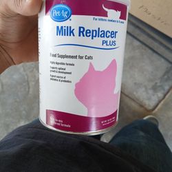 Cat Formula W Bottles