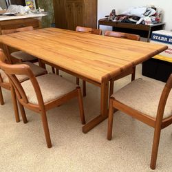 Dining Table And 6 Chairs