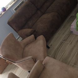 Brown Reclining Couch With 2 Brown Chairs