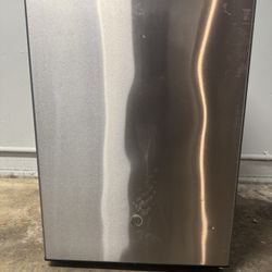 GE Mini Fridge / Freezer