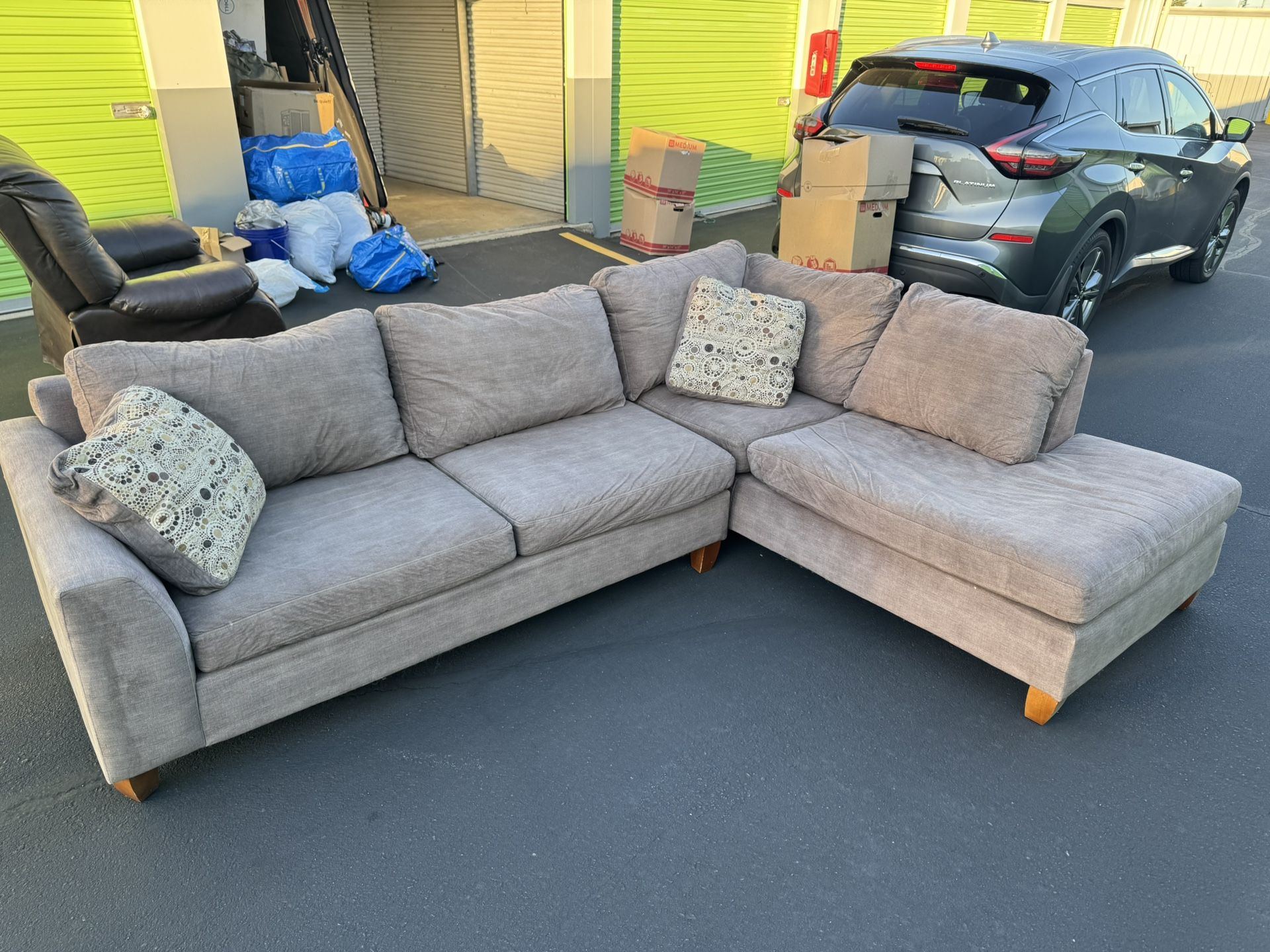 L-section Couch Large
