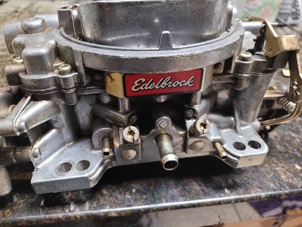 EDELBROCK 1411 Carburetor 750cfm