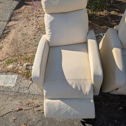 Free Chairs 
