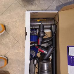 Dyson V10 Absolute 
