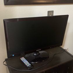Small Samsung TV With Remote