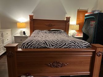 Queen size bed