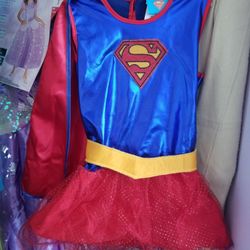 Halloween costume Super Girl 