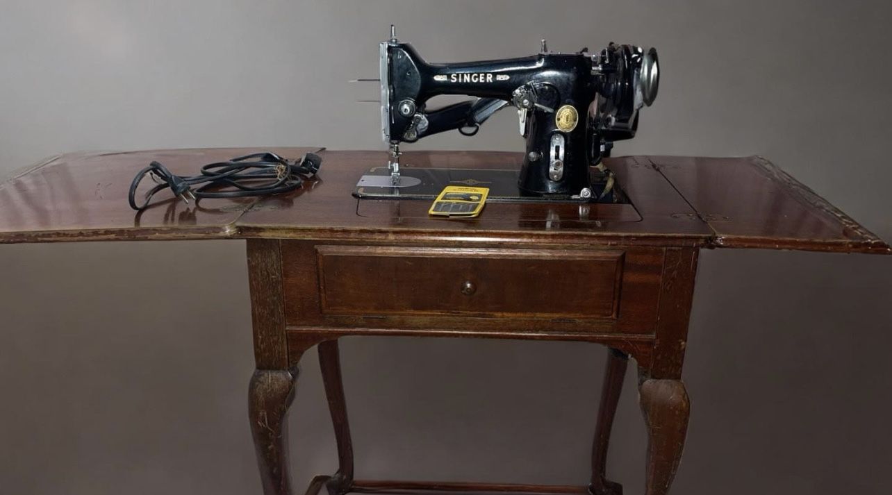 1950s Singer Sewing Machine Table