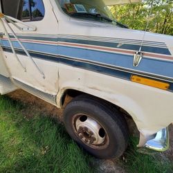 '92 RV (Gas Powered, Rear Wheel Drive)