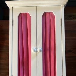 Doll Closet