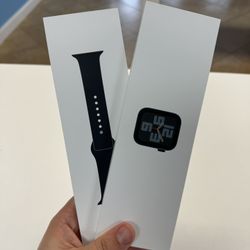 Apple Watch SE New With Warranty 