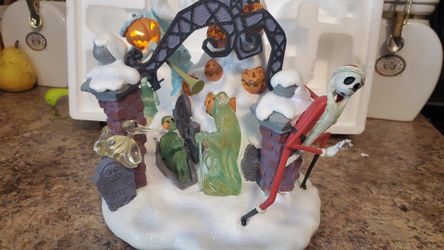Nightmare before Christmas light up graveyard