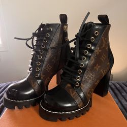 LOUIS VUITTON WOMEN BOOTS