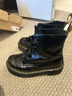 Molly Dr.Martens