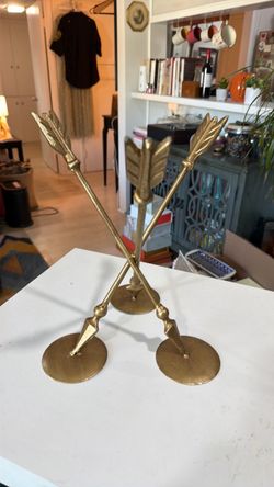 Gold Metal Arrow Decorative Figurine Set