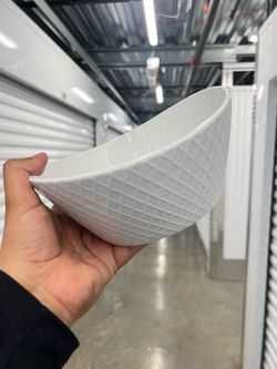 Porcelain Textured Oval Bowl