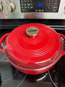 Lodge 6.9 L Enameled Cast Iron Dutch Oven - Red (Like New)