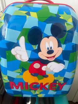 Mickey Mouse suitcase for kids. Maleta para niños.