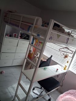 Full loft bed
