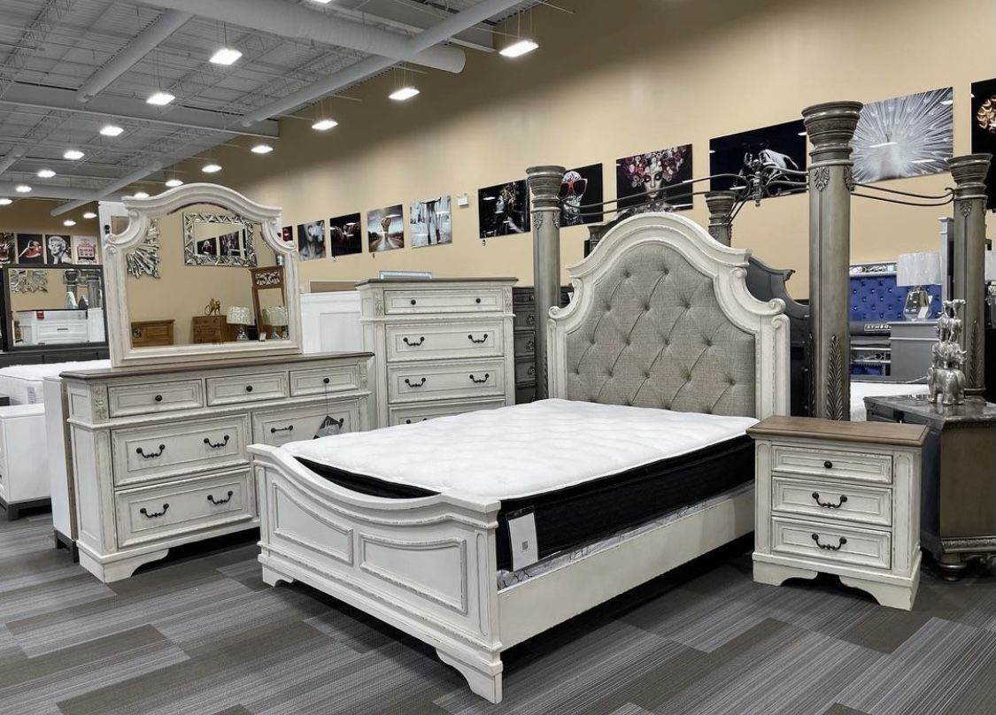 Bedroom Sets , Nightstands, Dresser With Mirror , Chest 🤩