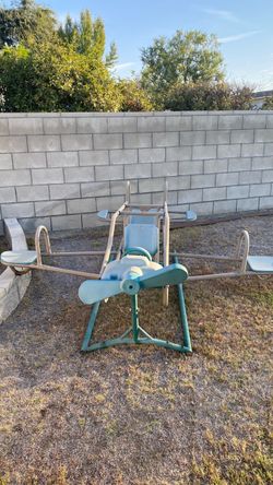 Metal teeter totter