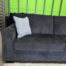 Like New Ashley Furniture 2pc Sofa Couch Set (DELIVERY AVAILABLE)