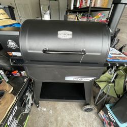 Pitt boss Smoker
