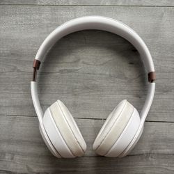 Beats Headphones (Pink)