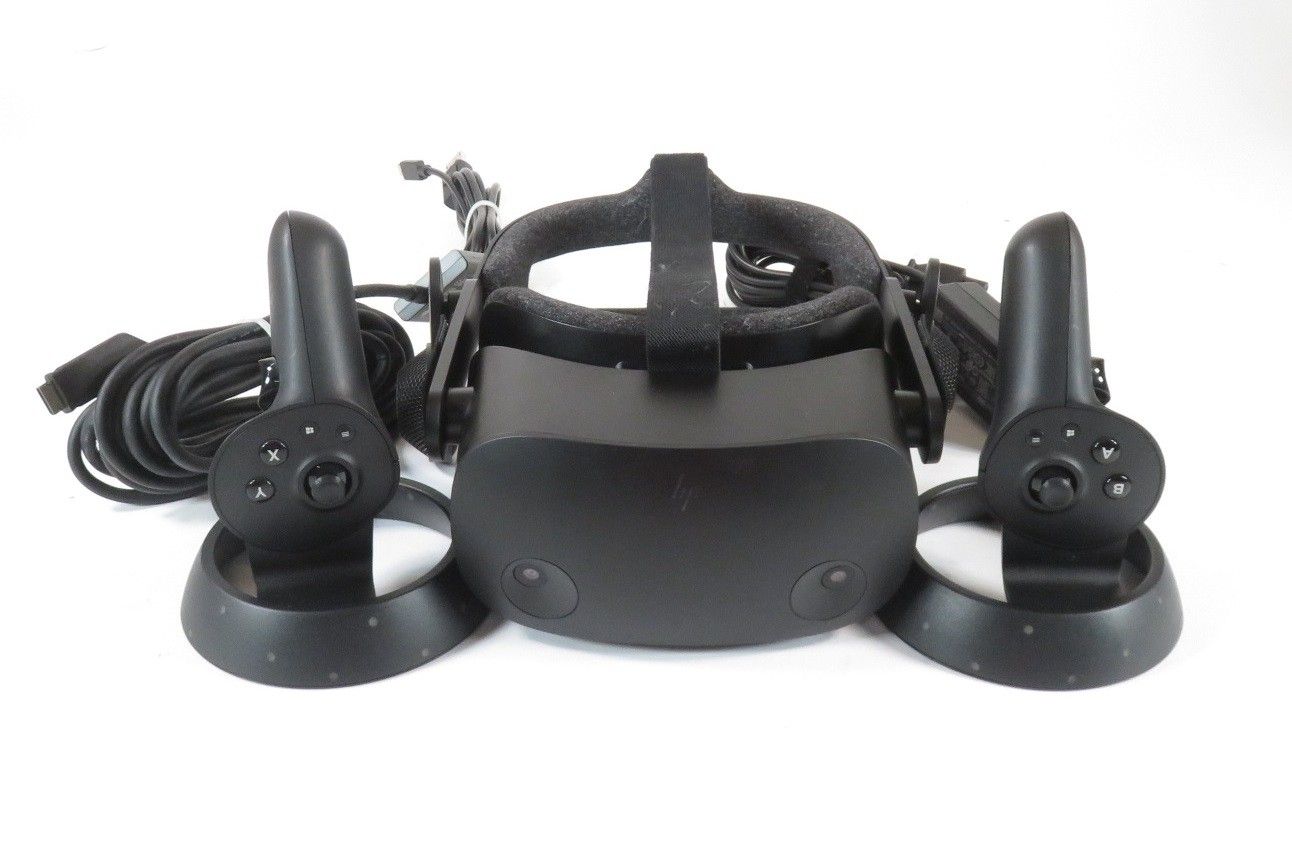 Reverb G2 VR Headset And Controllers