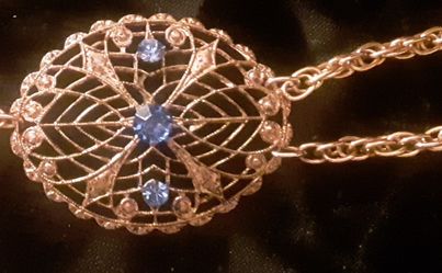 Vintage BRASS FILIGREE & BLUE RHINESTONE BRACELET 7"