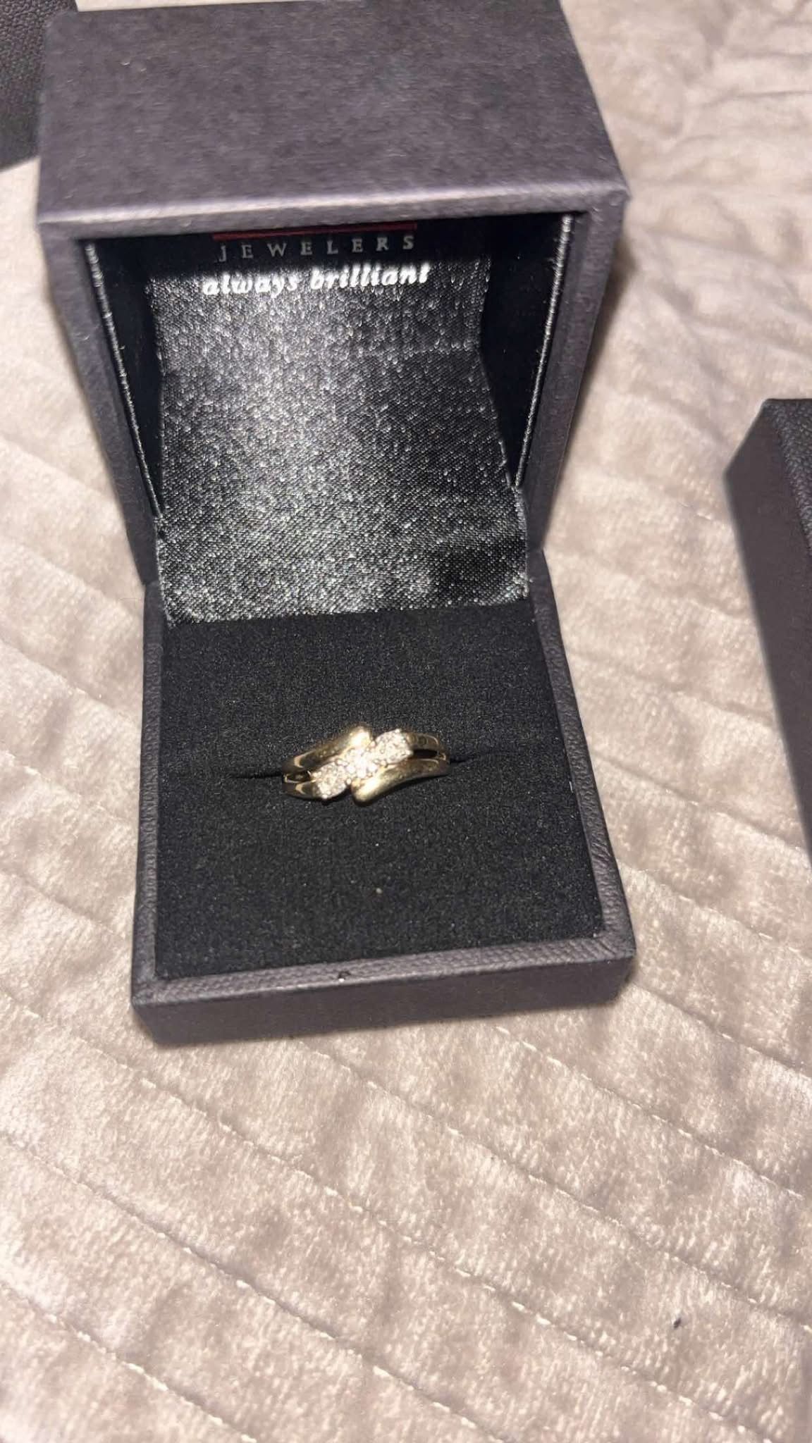 10kt gold ring