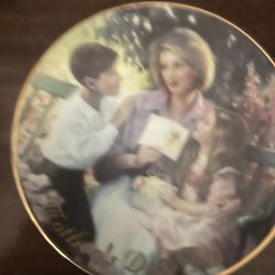 Collectible Saucer