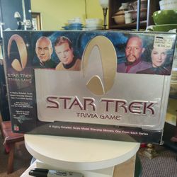 COLLECTIBLE STAR TREK TRIVIA GAME 