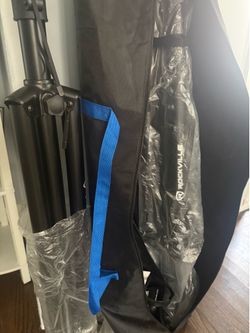 Pair Speaker stands + carri bag