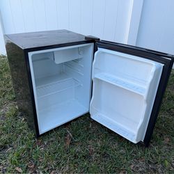 Kenmore Mini Fridge