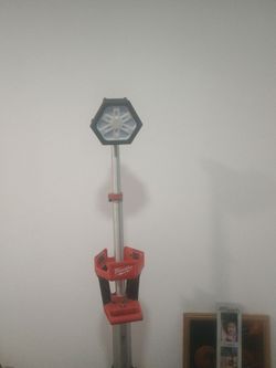 Milwaukee portable work lamp 7 ft