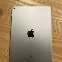 iPad Air 2 with Keyboard Case 