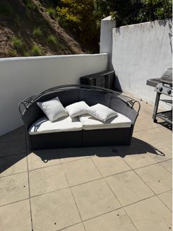 Sunbed with 4!!!! Tanning chairs