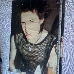  Sid Vicious Sex Pistols Bassist Poster Punk Rock 70s 19 1/2” x 27 1/2”