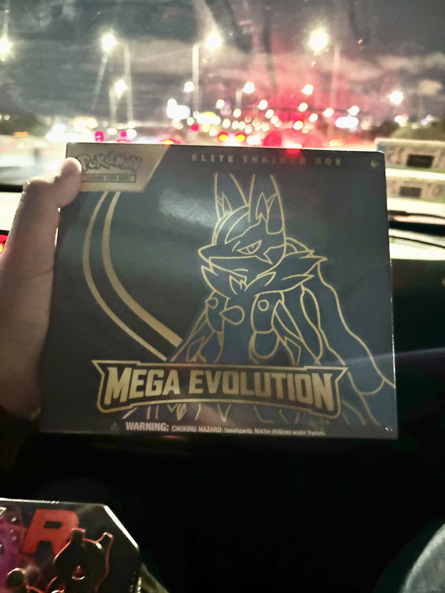 Pokémon mega Lucario ETB + Destined Rivals Tin 