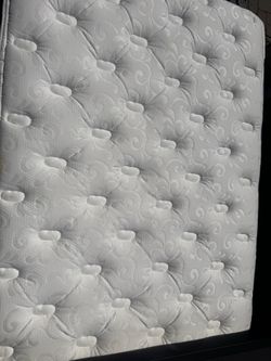 Full-size Beautyrest Mattress
