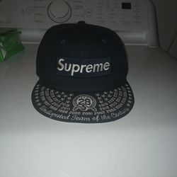 Supreme Fitted hat 