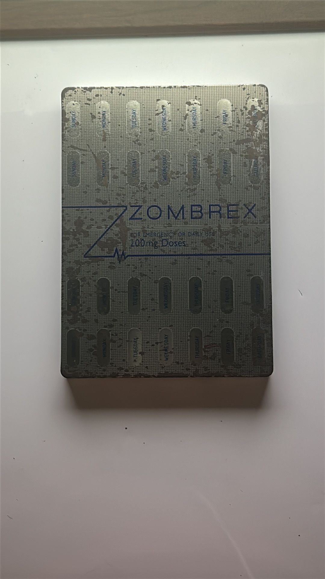 [RARE] Dead Rising 2 Collectors Edition Blood Splattered Zombrex  Steelbook Case