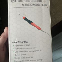 rechargeable lighted crochet hook set with interchangeable heads