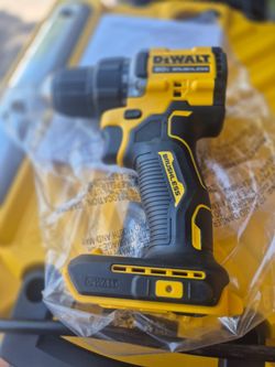 DEWALT ATOMIC DRILL