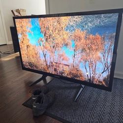 50" Samsung TV With Chromecast And Brand Soundbar With Wireless Subwoofer