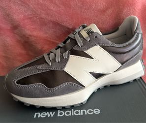 New Balance 327 Women’s Size 11 – Black/Grey – Never Worn