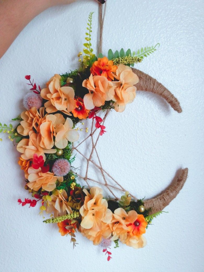 Crescent Moon Wreath