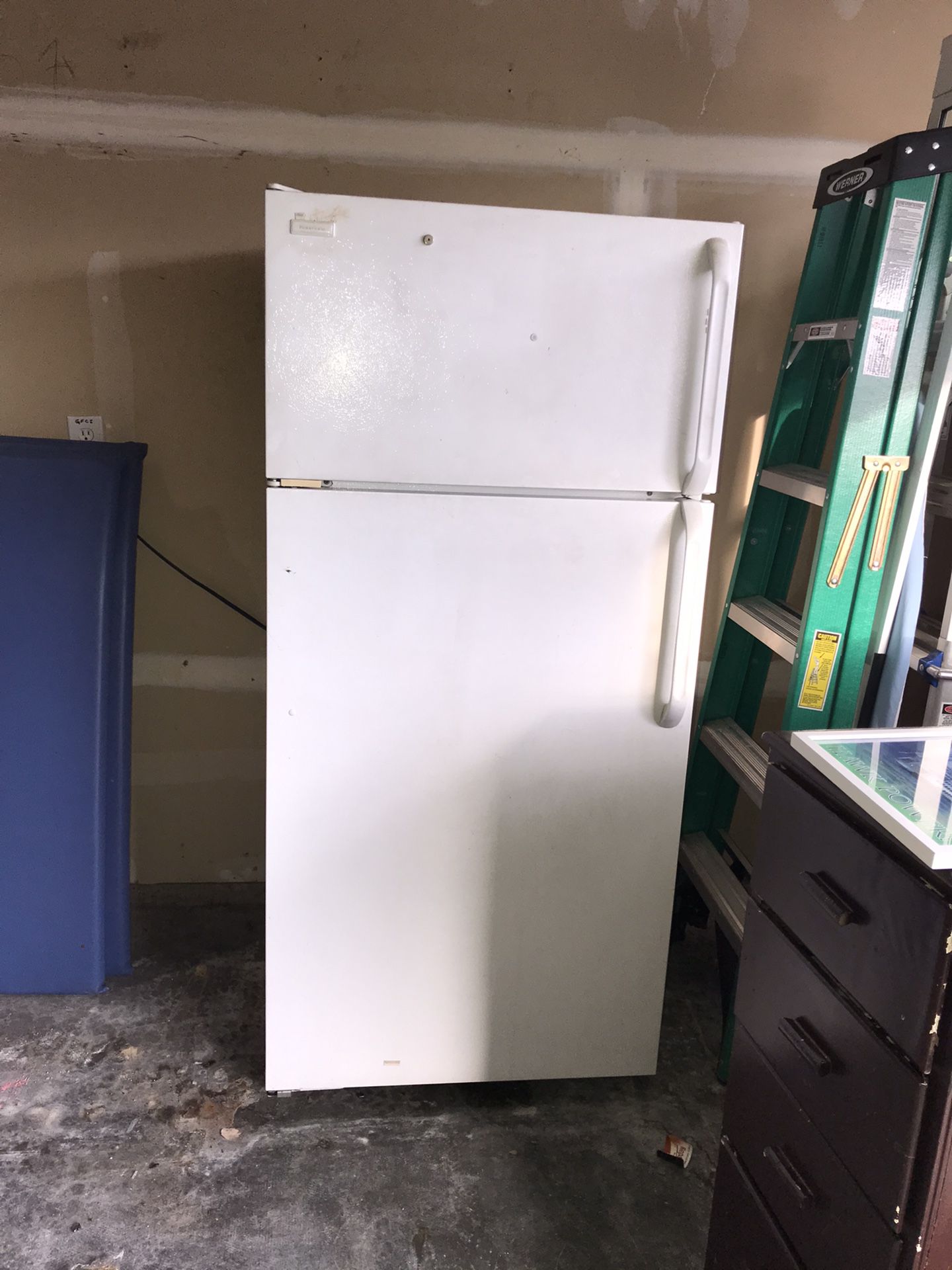 Free refrigerator and freezer! For pickup!